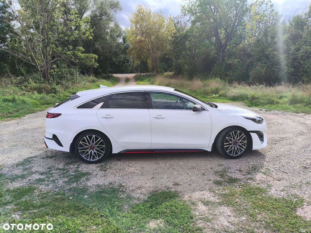 Kia ProCeed - 8