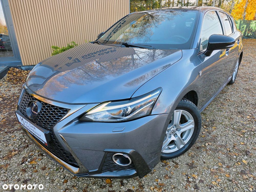 Lexus CT - 3