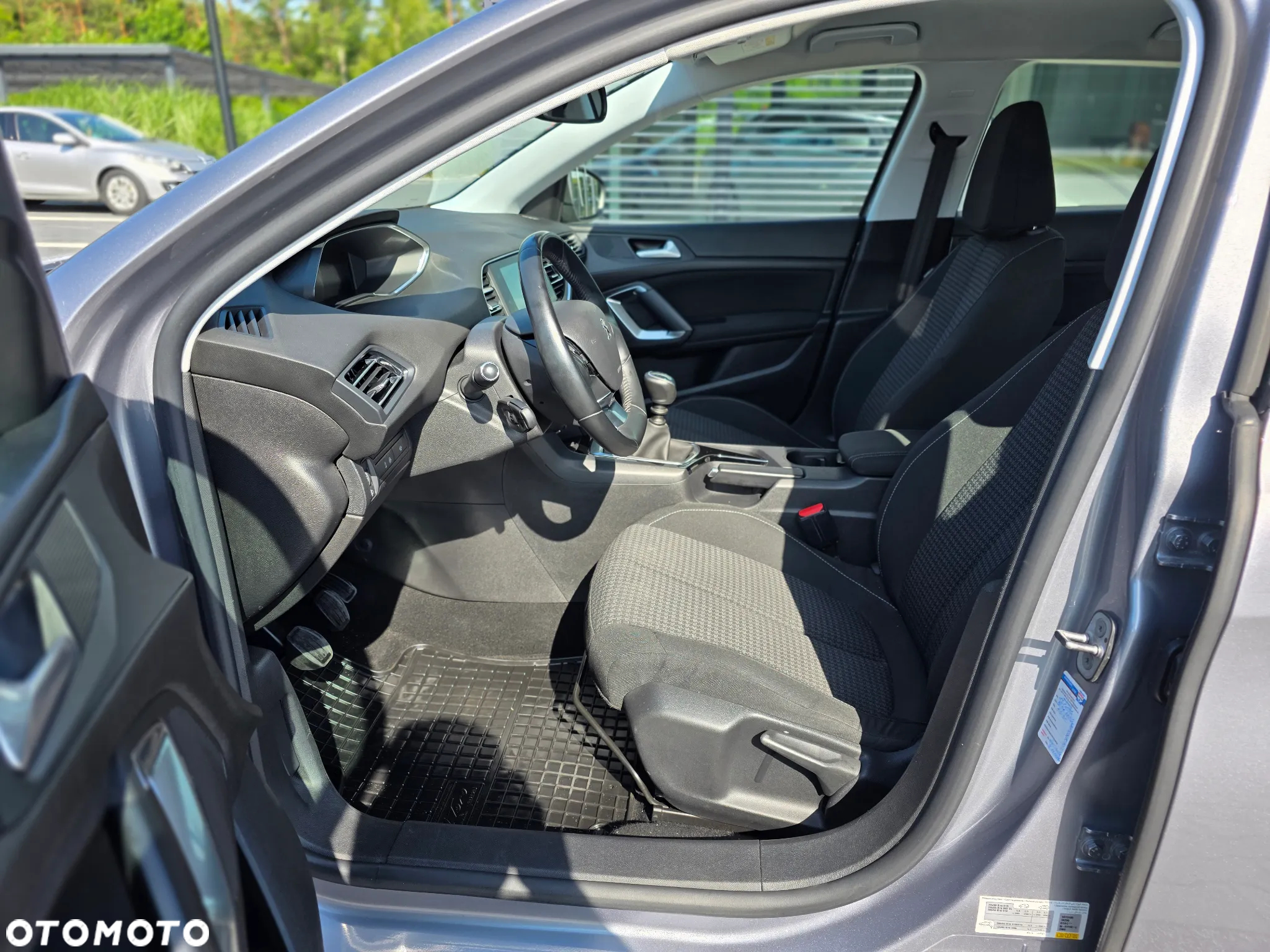 Peugeot 308 SW 1.5 BlueHDi Allure S&S - 16