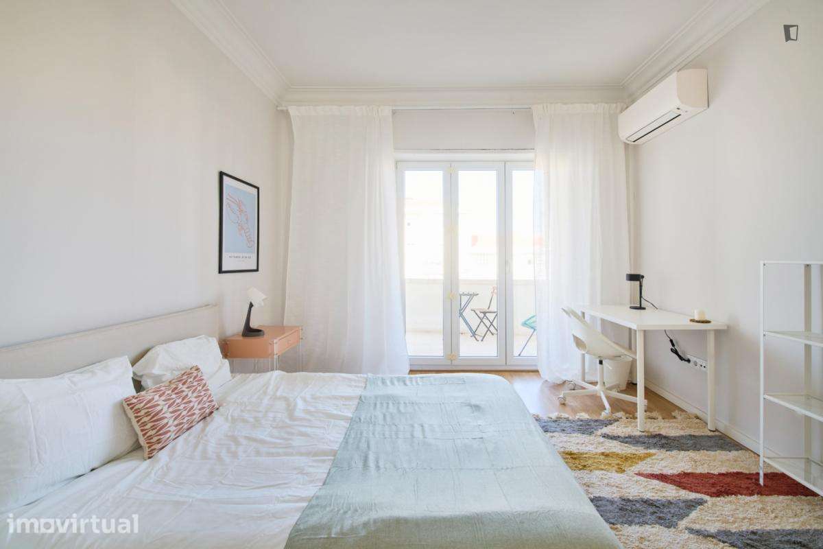 Quarto - localizado em Roma-Areeiro Lisbon - Grande imagem: 4/42