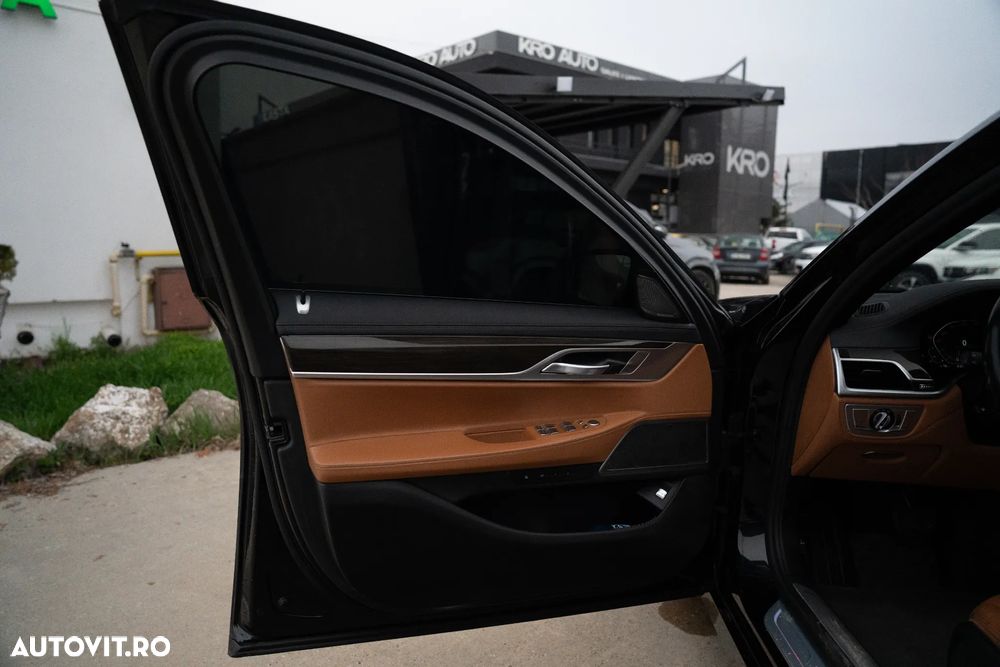 BMW Seria 7 - 31