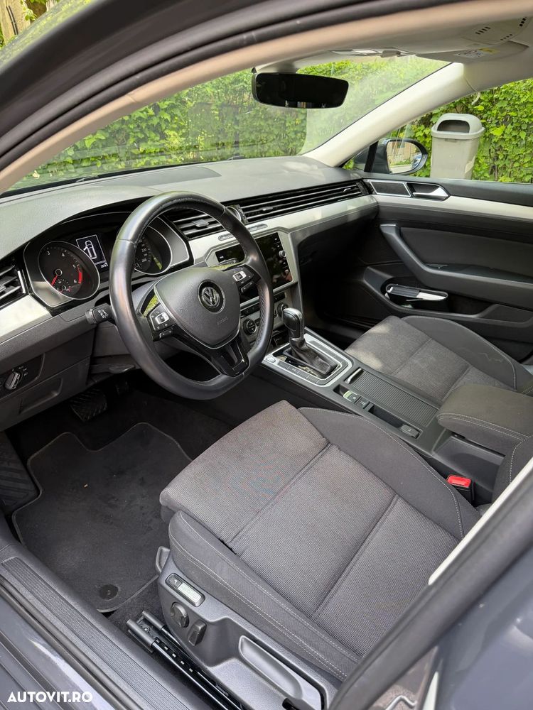 Volkswagen Passat 2.0 TDI DSG Comfortline - 1
