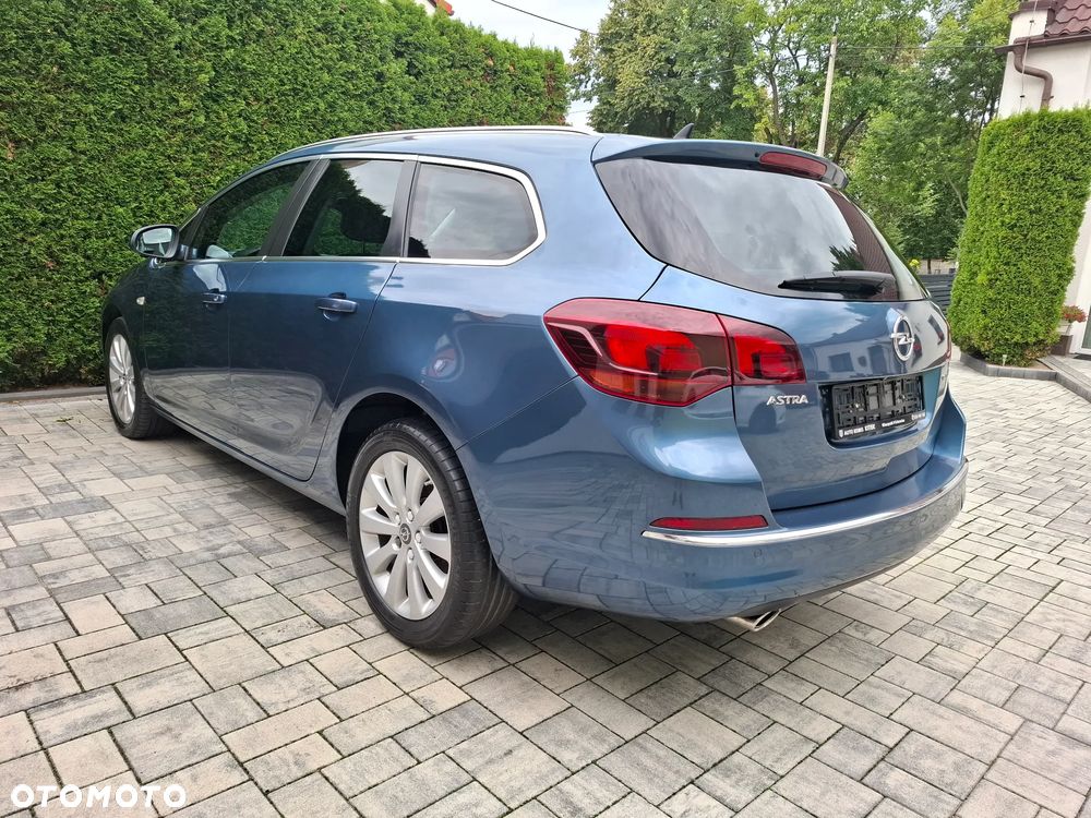 Opel Astra 2.0 CDTI Exklusiv - 8