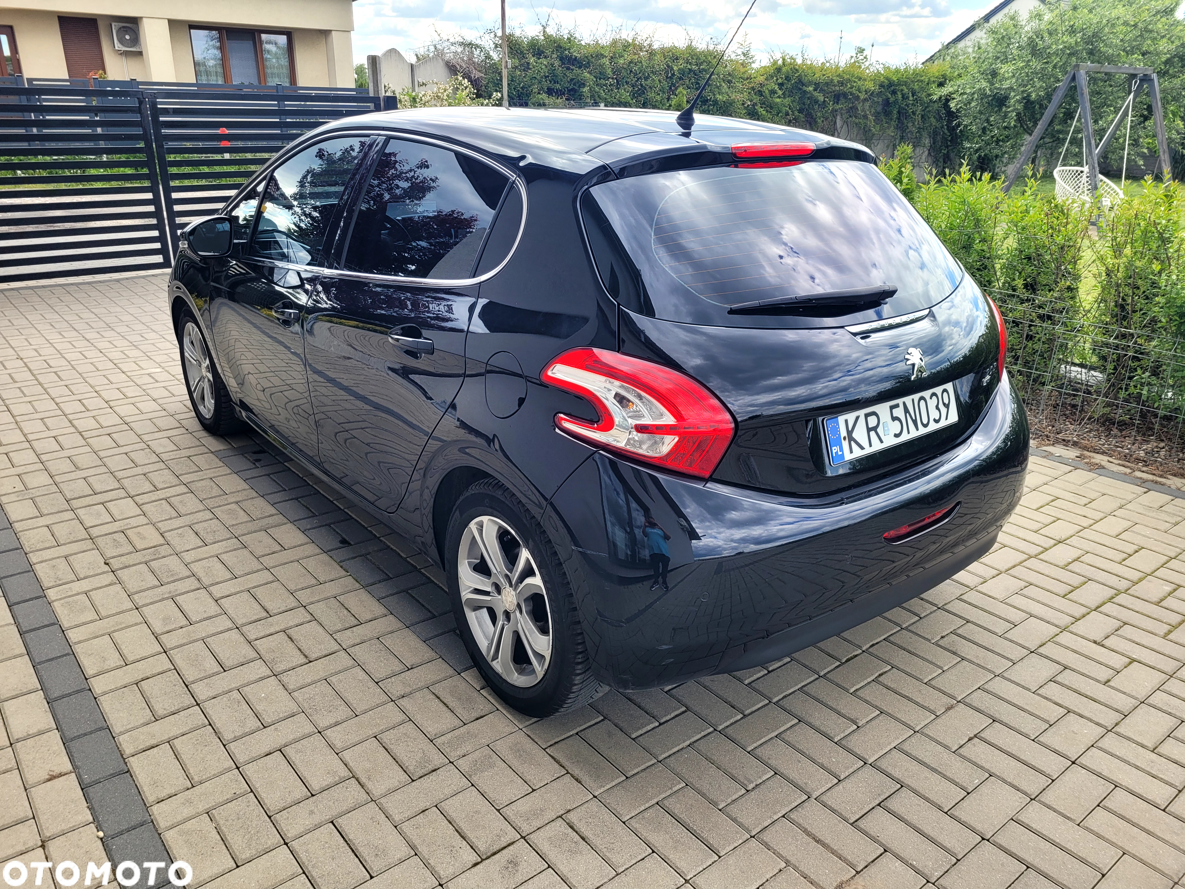 Peugeot 208 e-HDi FAP 92 Stop&Start Allure - 4