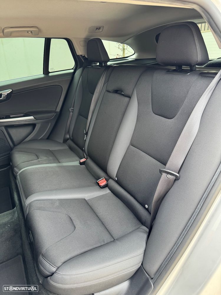 Volvo V60 1.6 D2 Momentum Eco Powershift - 14