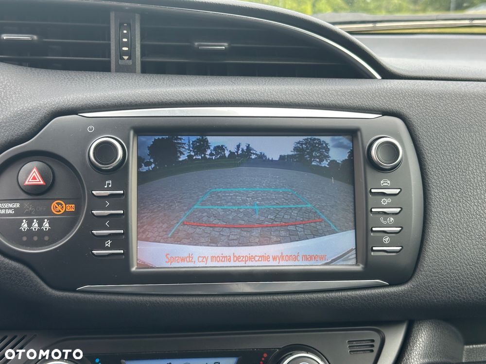 Toyota Yaris - 33