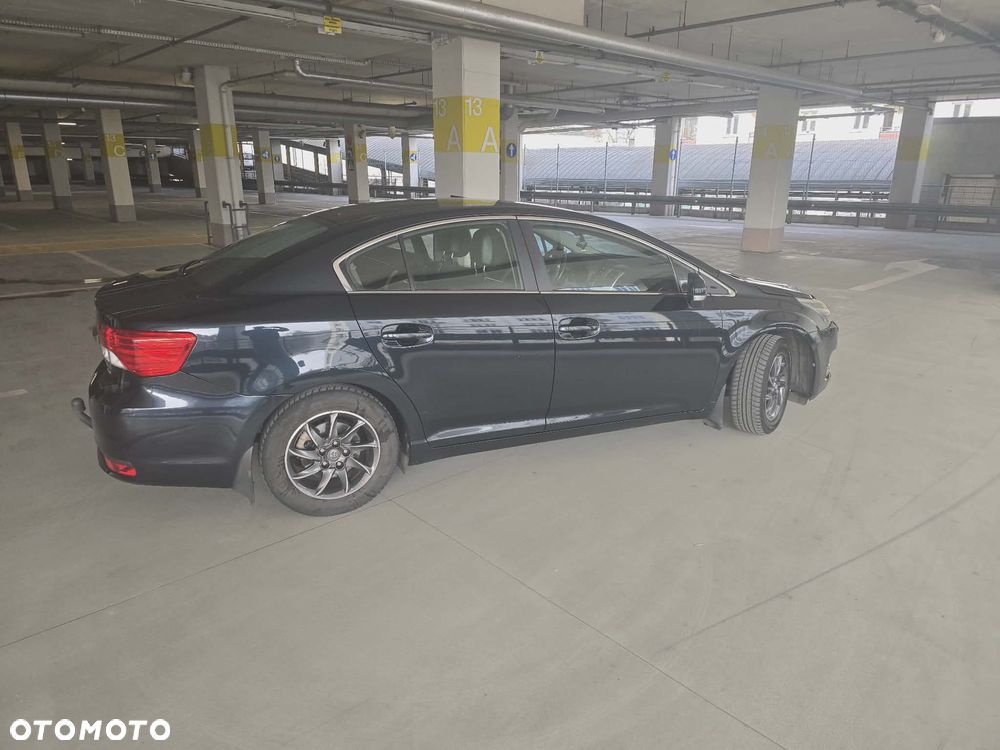 Toyota Avensis 1.8 Executive - 3