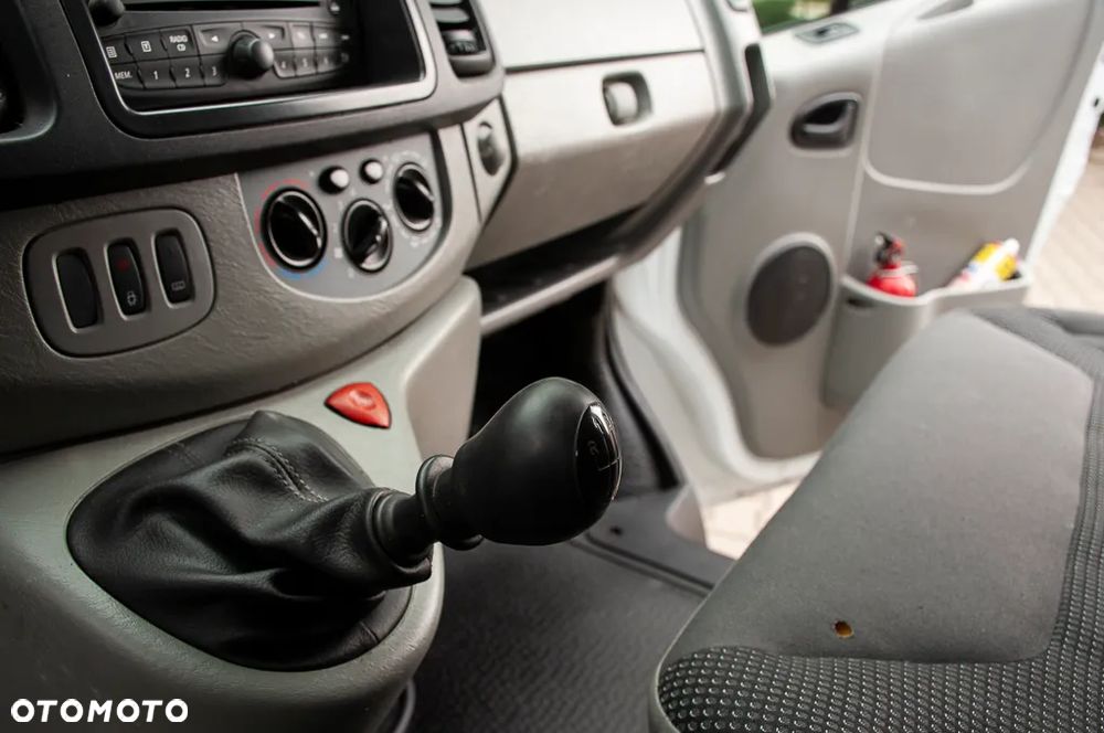 Opel VIVARO BRYGADÓWKA 6os - 28