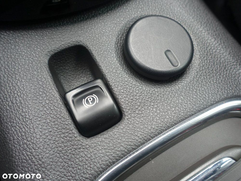 Opel Astra 1.6 BiTurbo D (CDTI) Start/Stop Innovation - 28