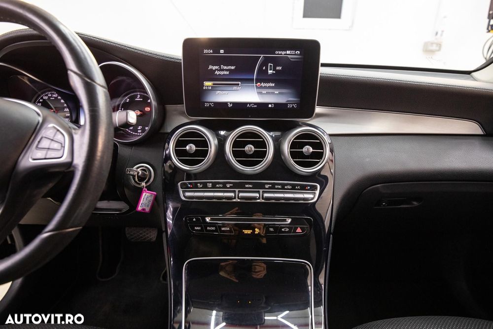 Mercedes-Benz GLC - 23