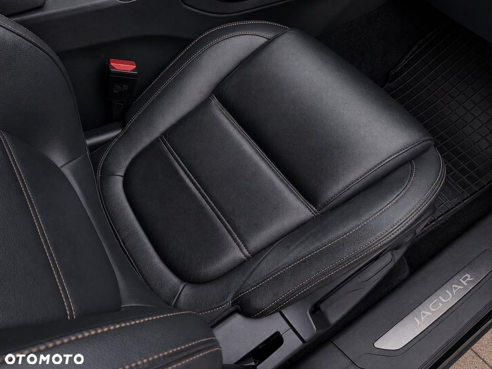 Jaguar F-Pace 2.0 i4D AWD Portfolio - 29