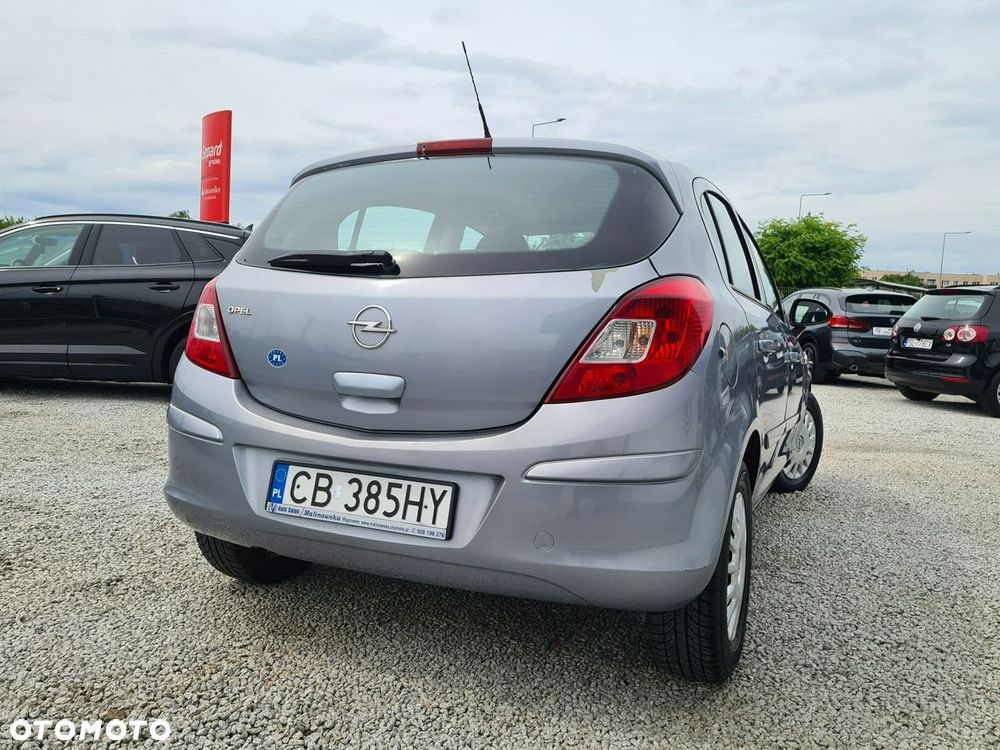 Opel Corsa 1.2 16V Edition - 2