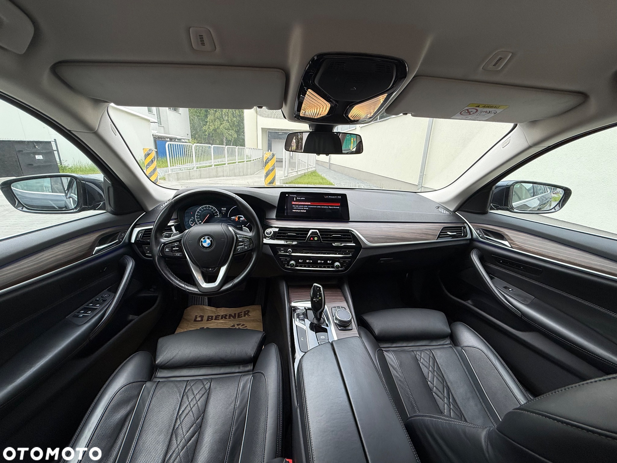 BMW Seria 5 520d Luxury Line sport - 29