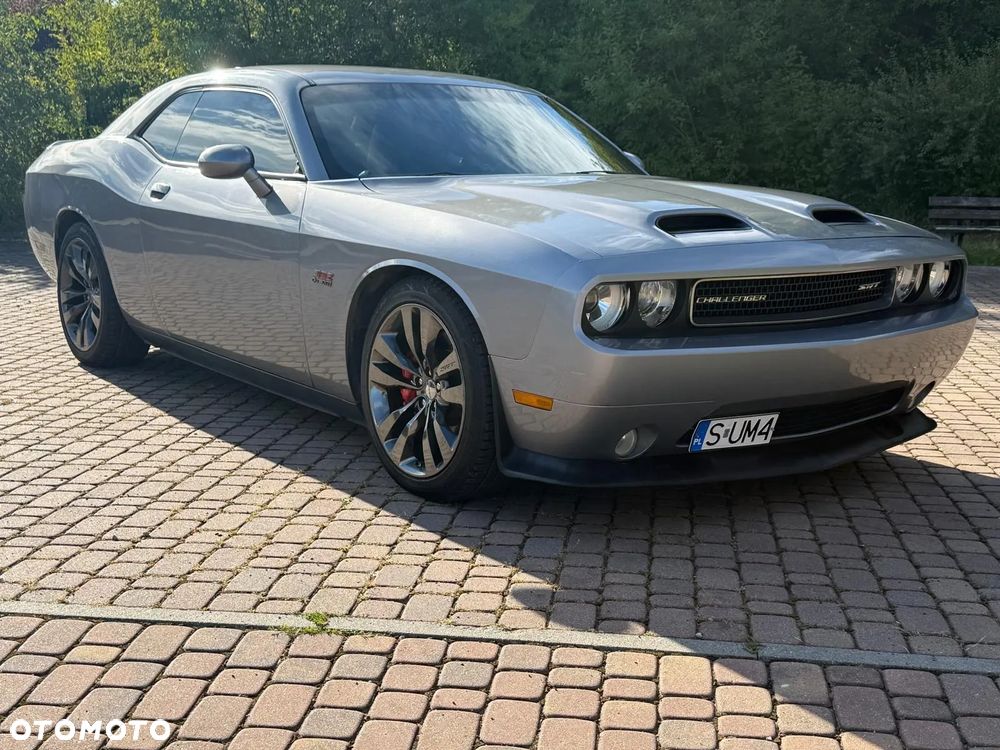 Dodge Challenger - 2