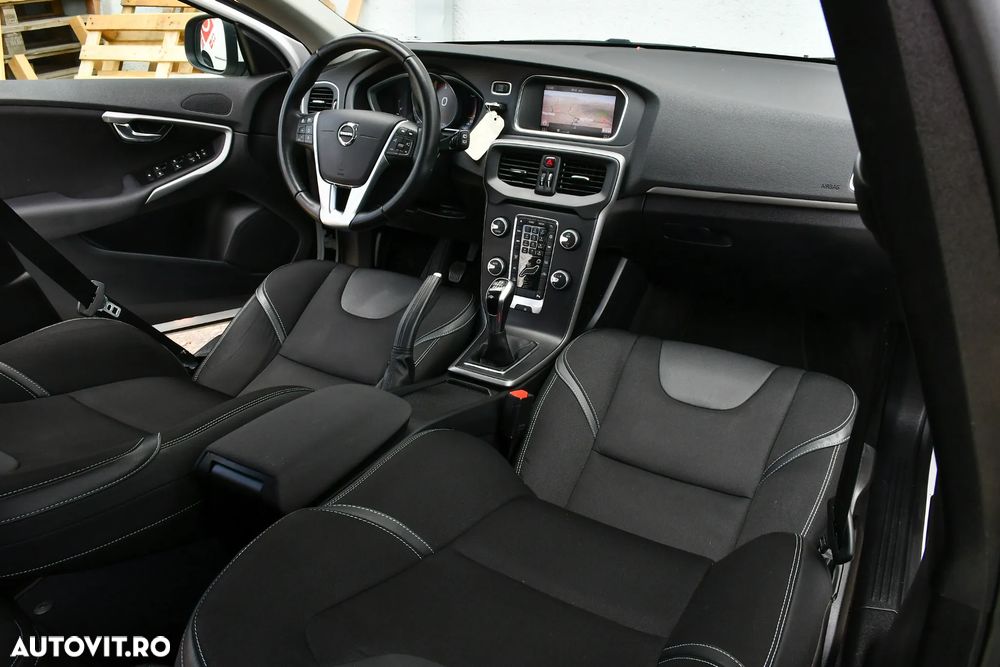 Volvo V40 D2 Momentum - 8