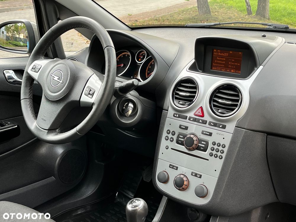 Opel Corsa 1.4 16V Active - 24