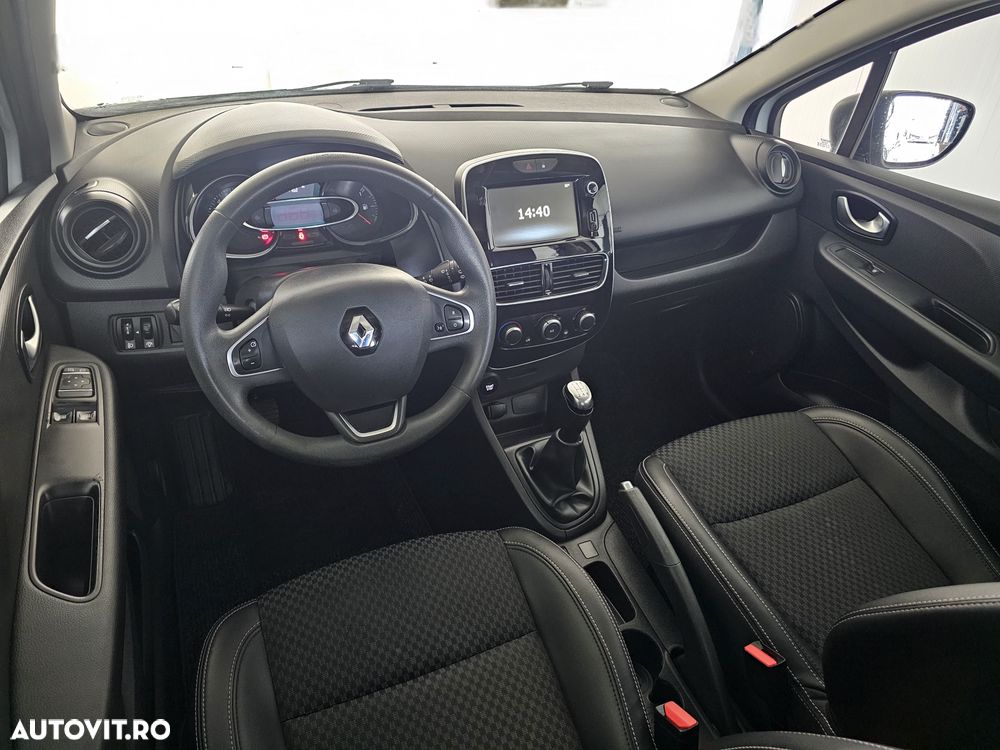 Renault Clio - 6