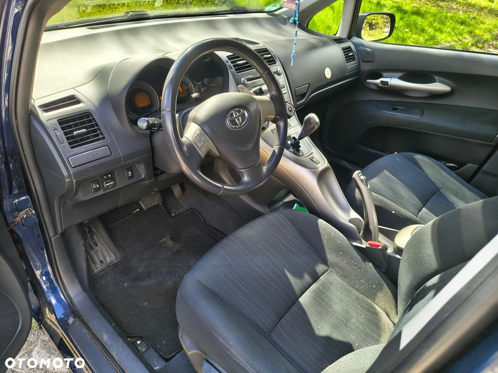 Toyota Auris - 7