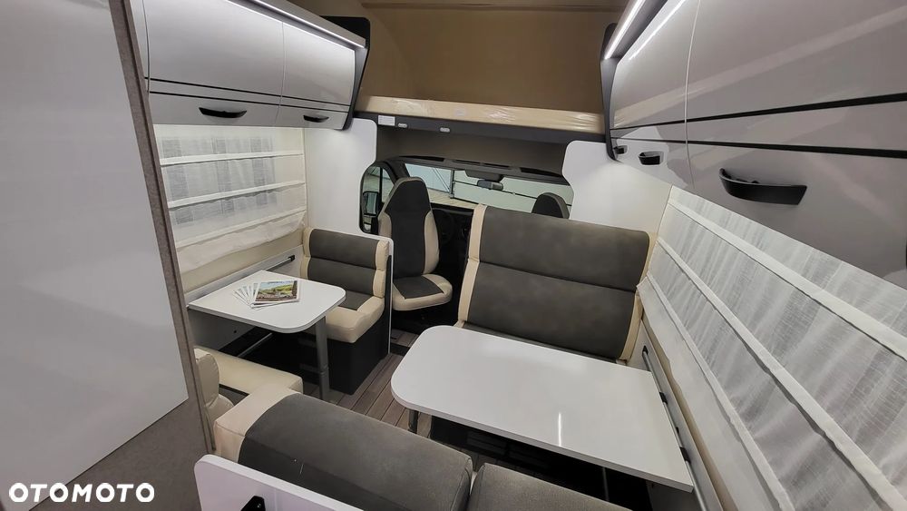 McLOUIS Glamys 322 - 7-osobowy - 7