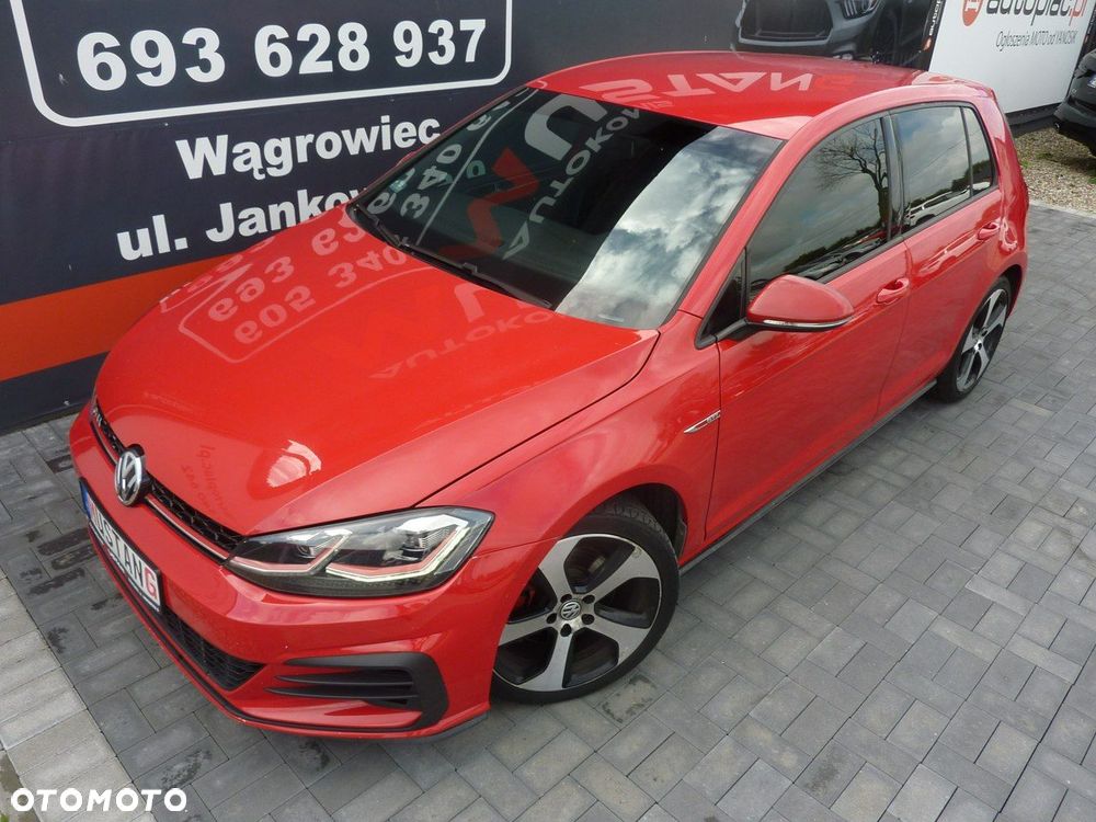 Volkswagen Golf - 11