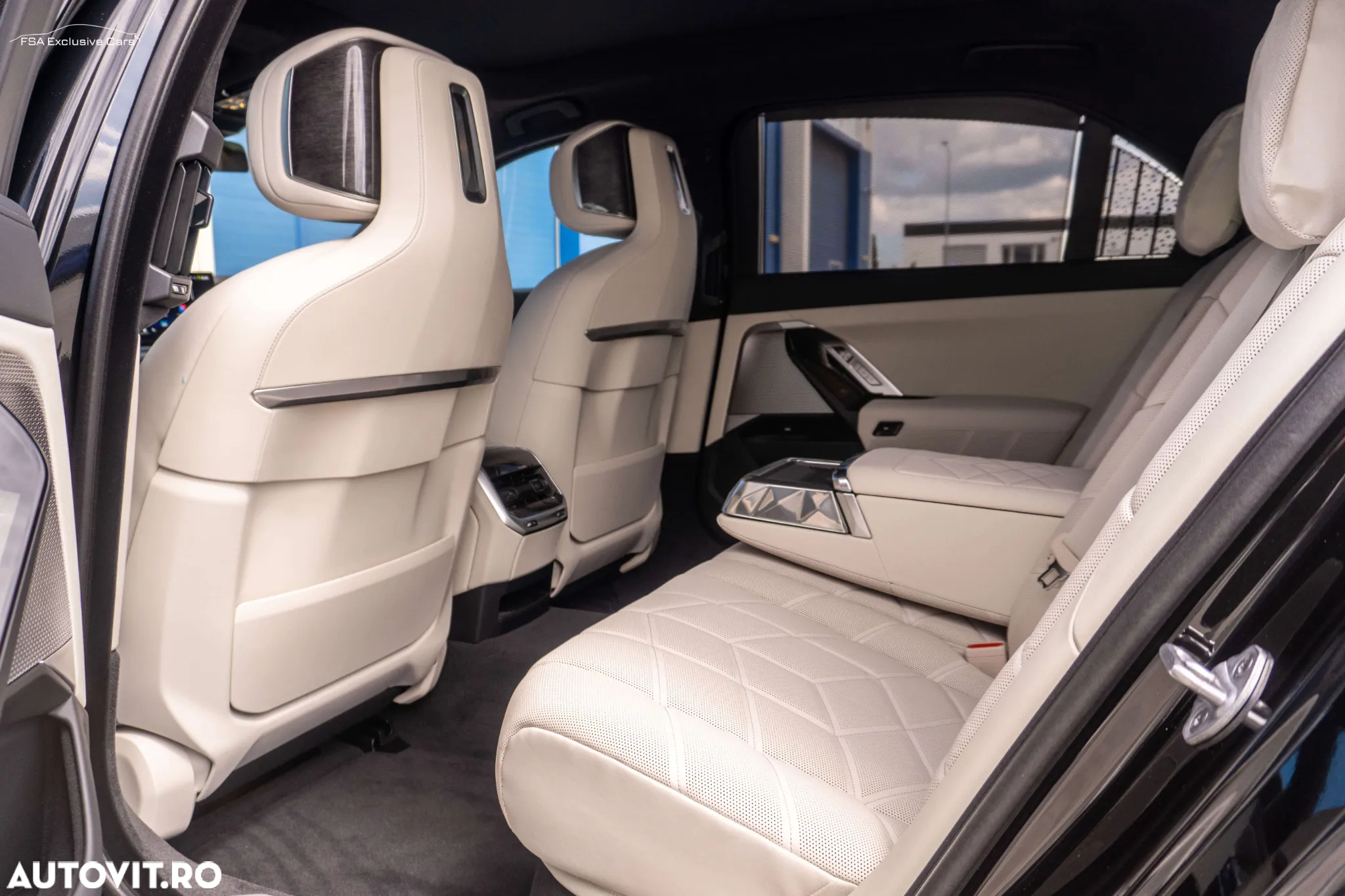 BMW M7 M760e xDrive - 30