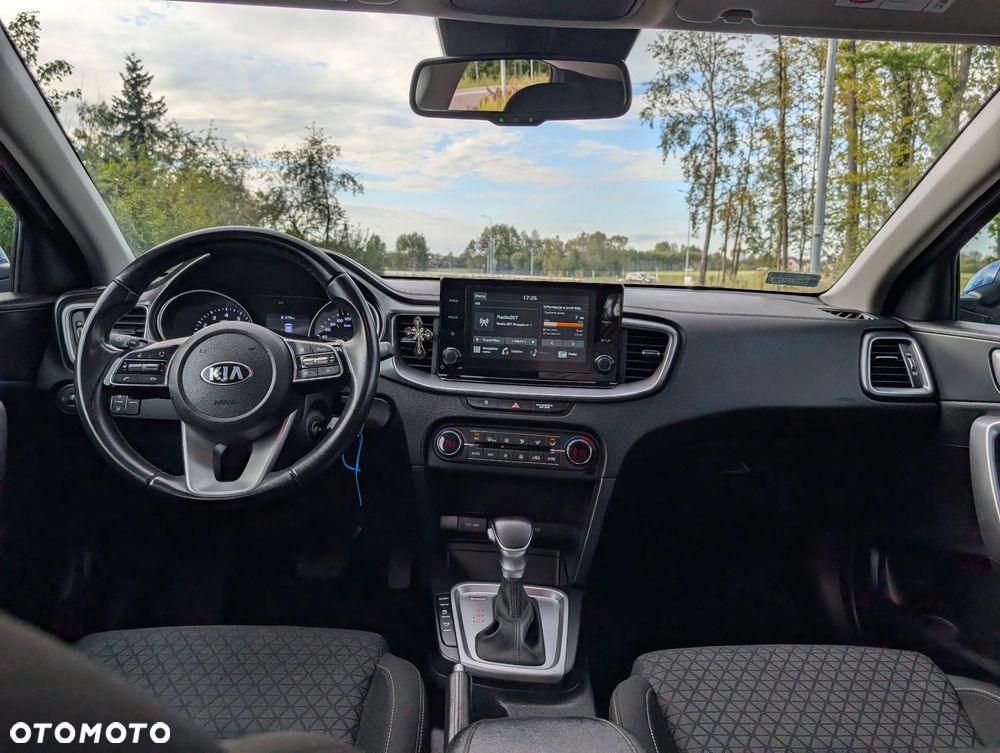 Kia Ceed 1.4 T-GDI L Business Line DCT - 11