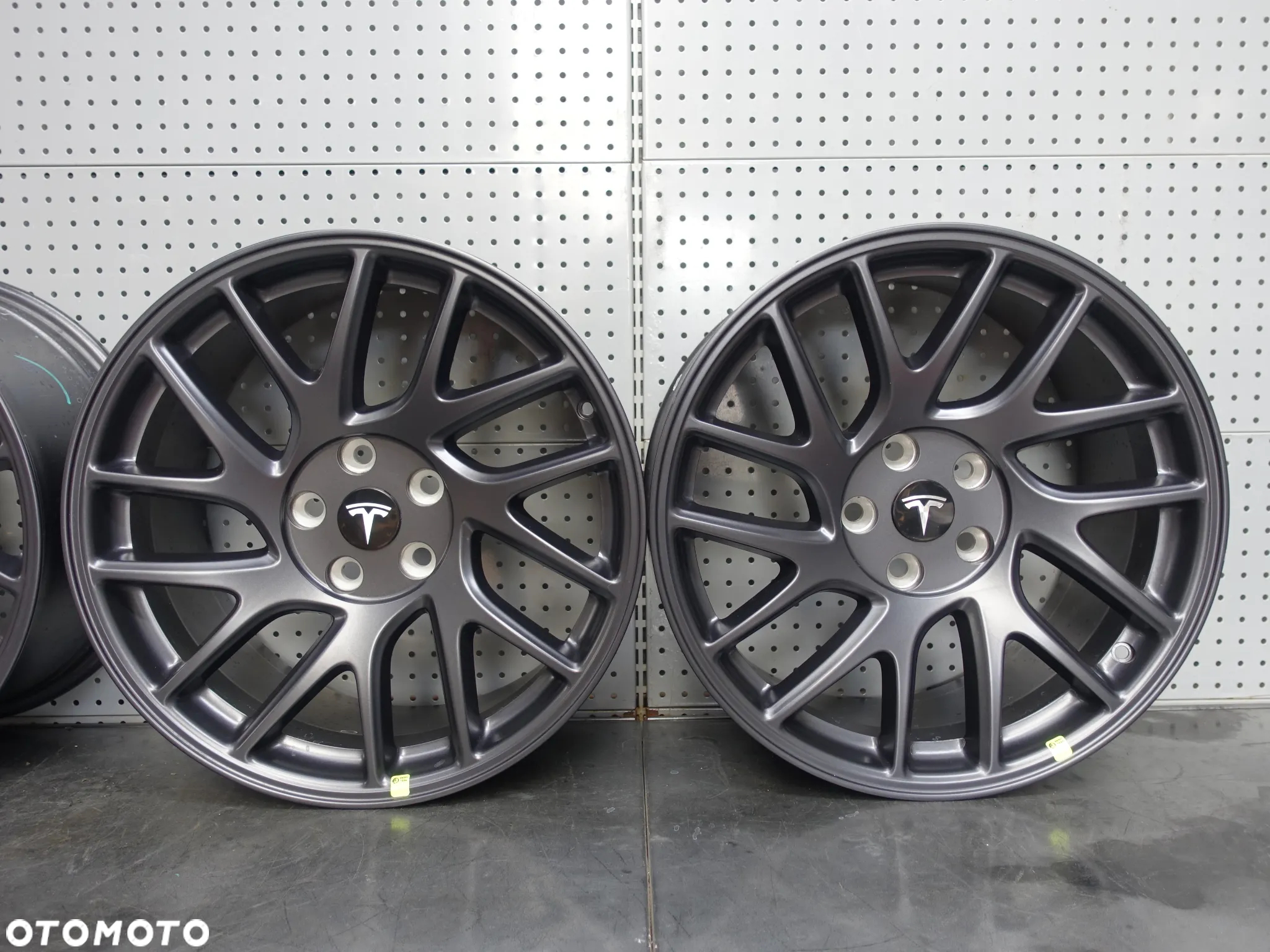 Felgi Tesla 3 18" 8,5J ET38 5x114,3 1344221-00-B NOWE - 5
