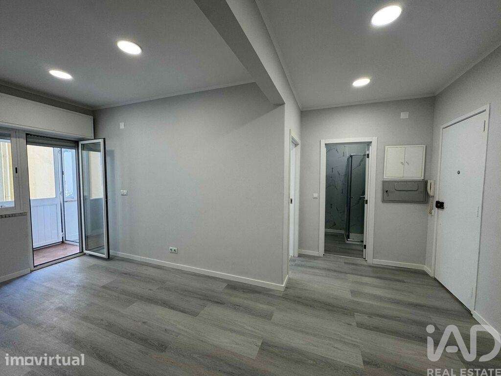 Apartamento T1 em Venteira de 40 m2 - Grande imagem: 5/28