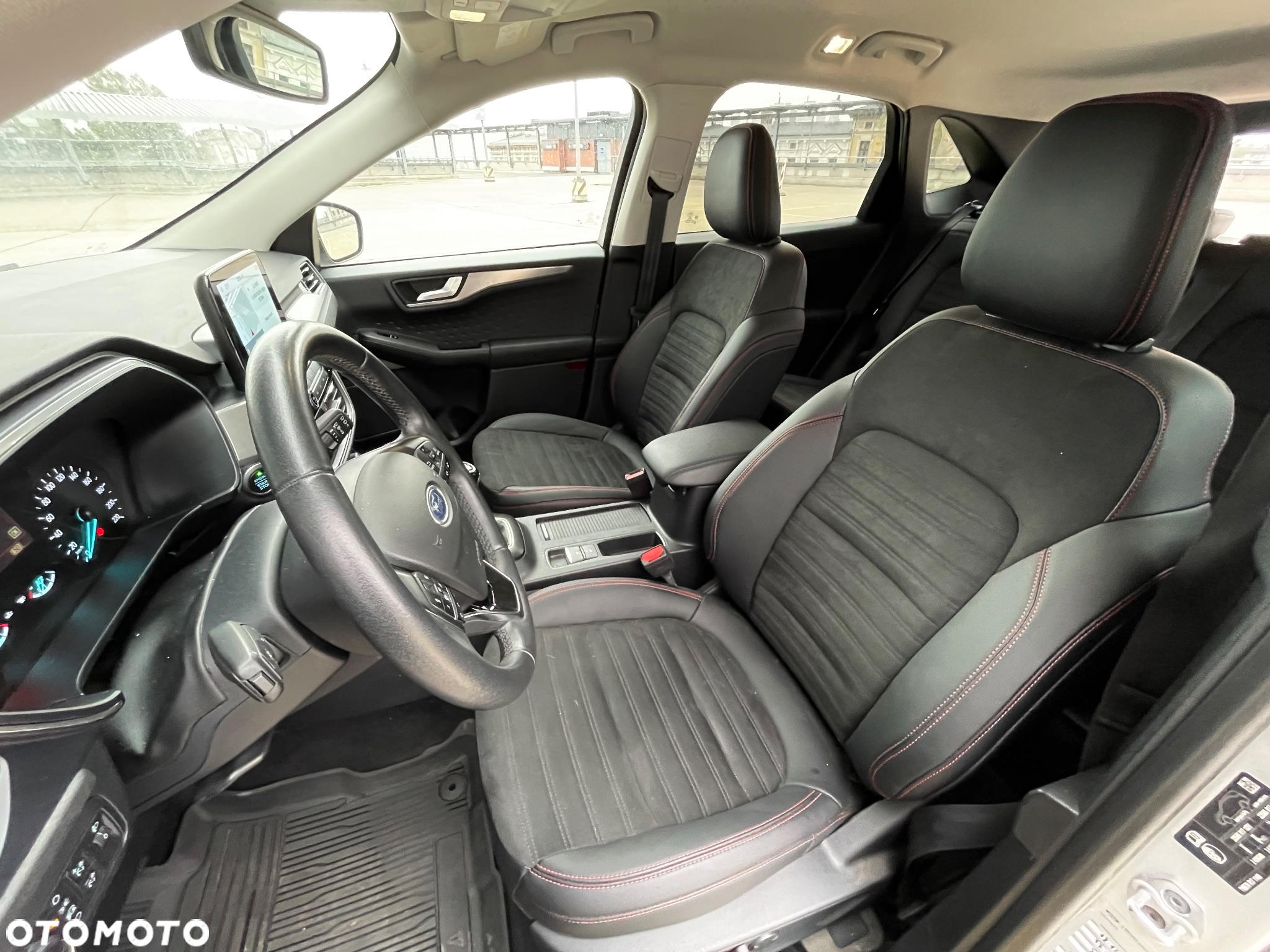 Ford Kuga 1.5 EcoBoost FWD Titanium X - 18