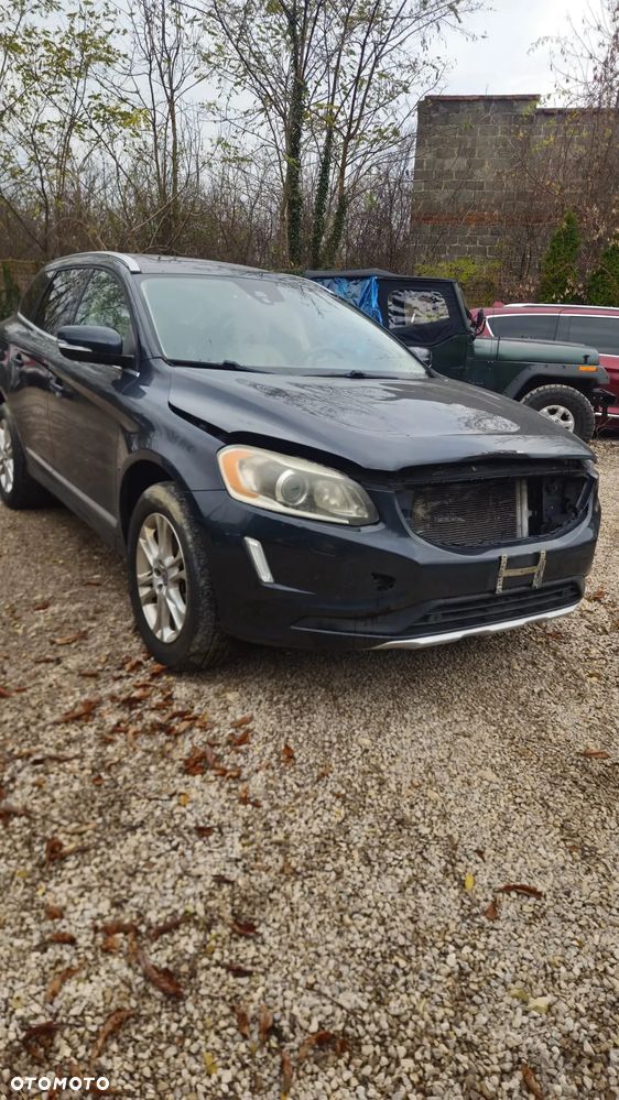 Volvo XC 60 3.2 AWD Momentum - 1