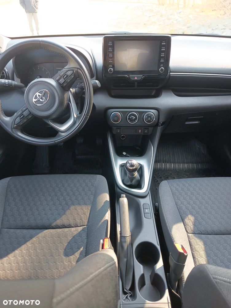 Toyota Yaris 1.5 Comfort - 11