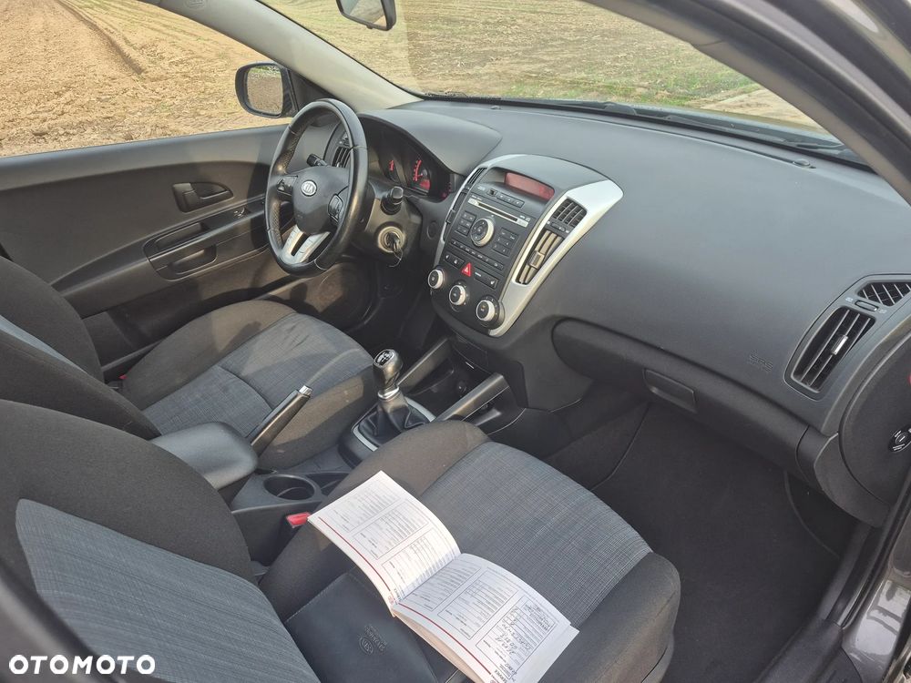 Kia Ceed - 18