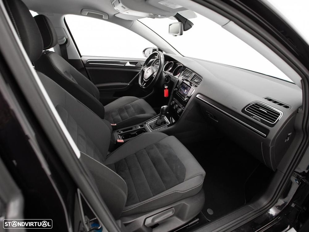 VW Golf 1.6 TDi Highline DSG - 9