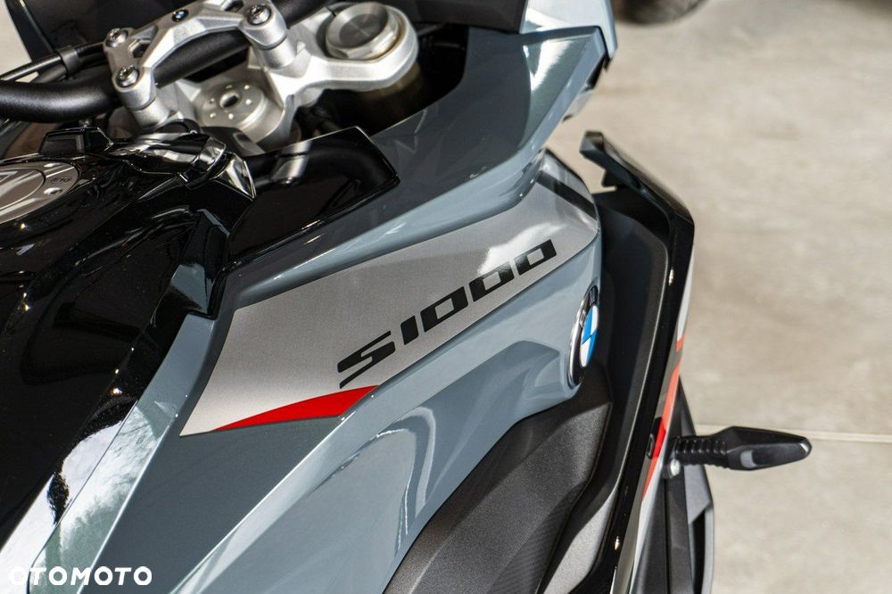 BMW XR - 11
