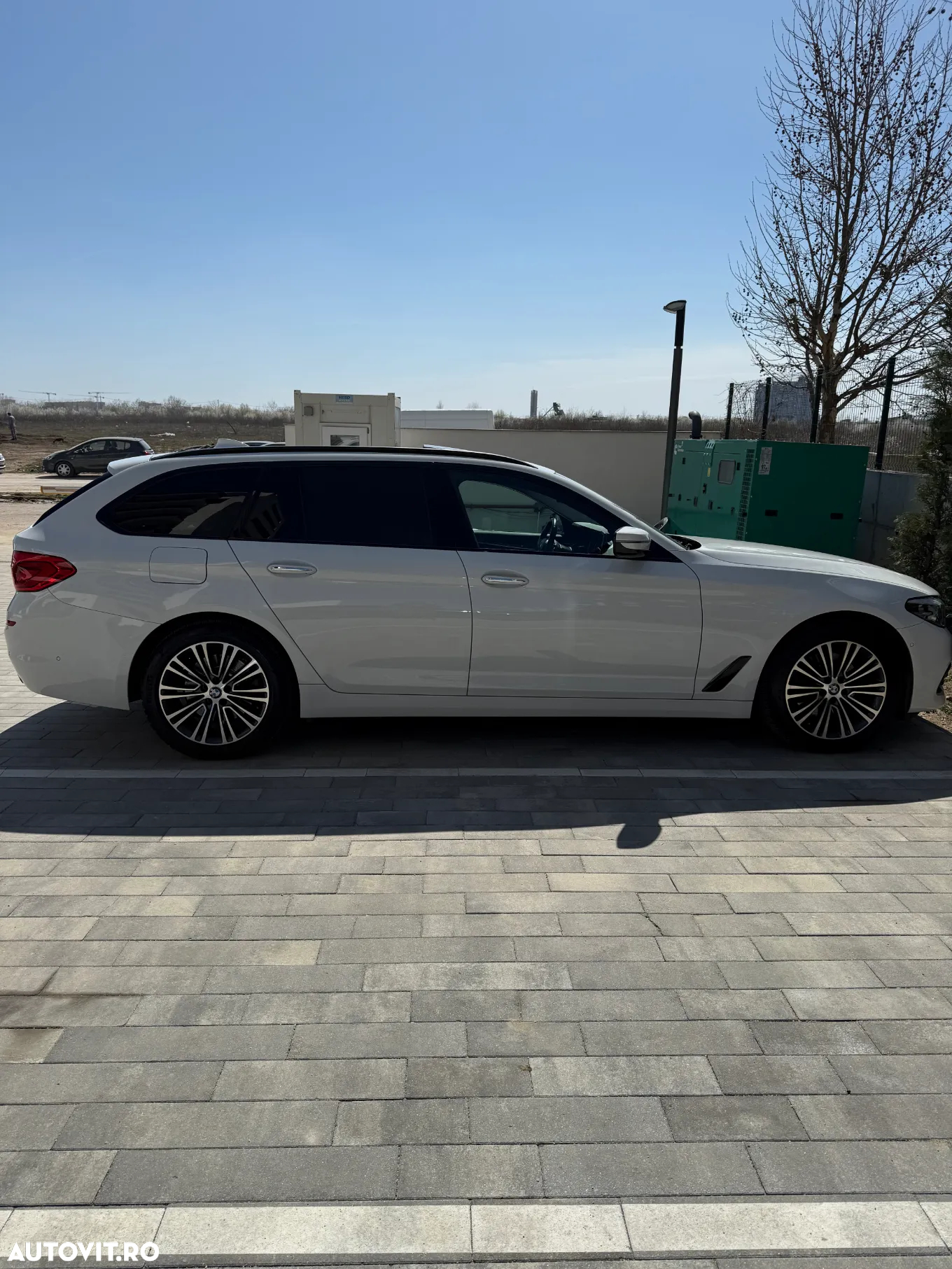 BMW Seria 5 520i AT - 4
