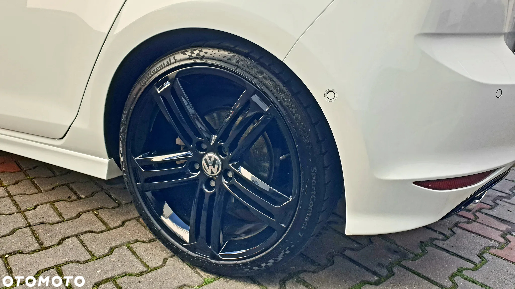 Volkswagen Golf - 10