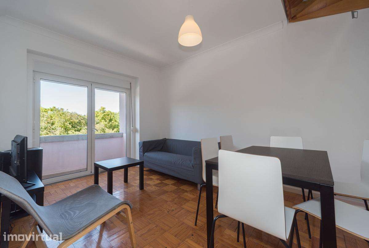 Quarto - localizado em Sete Rios Lisbon - Grande imagem: 2/14