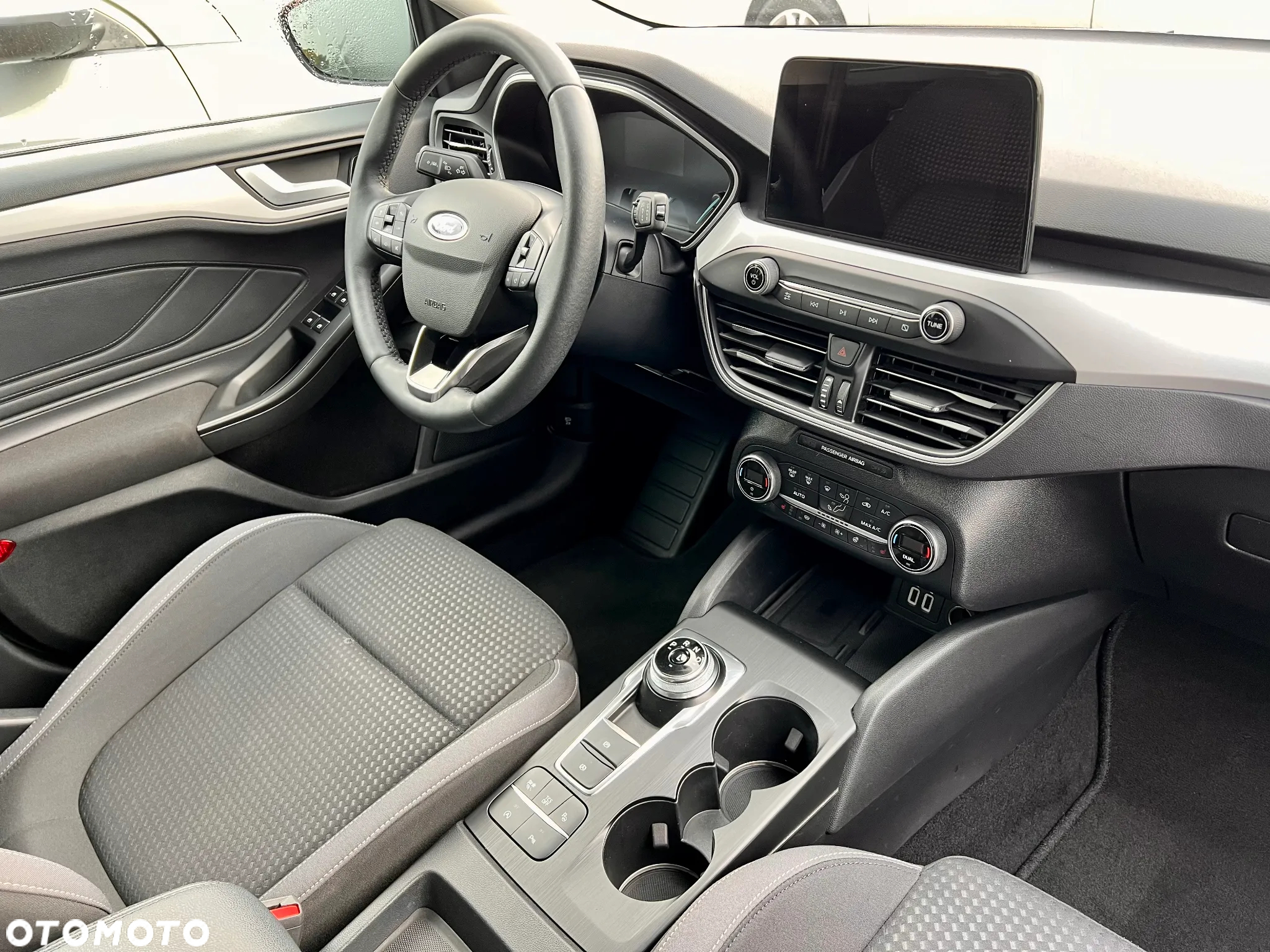 Ford Focus Turnier 1.5 EcoBlue Start-Stopp-System TITANIUM DESIGN - 25