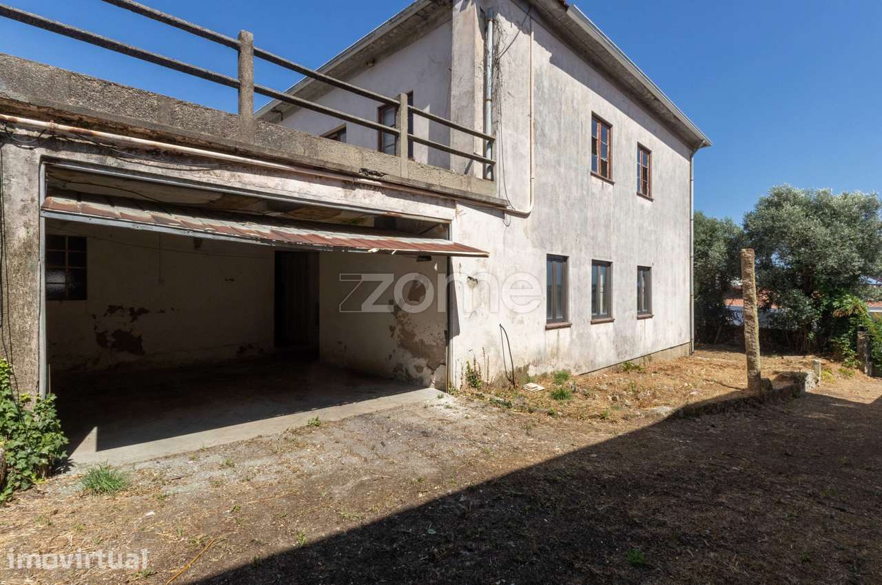 Moradia T8 para recuperação + Terrenos| 17.835 m2 | Alvarelhos, Tro... - Grande imagem: 5/39