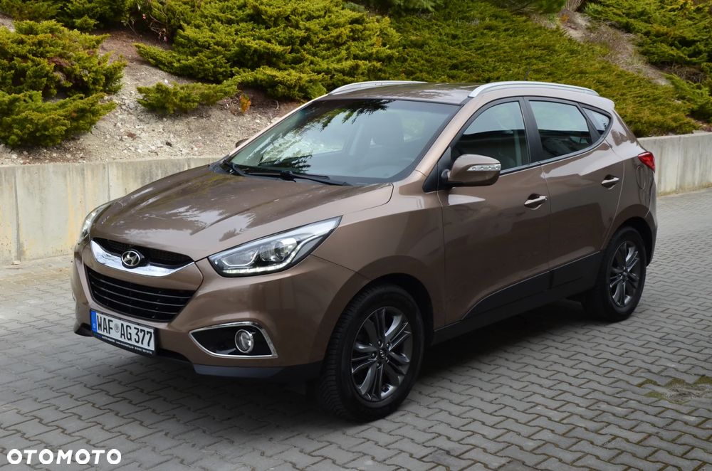 Hyundai ix35 2.0 CRDi 4WD Automatik Fifa World Cup Gold Edition - 9