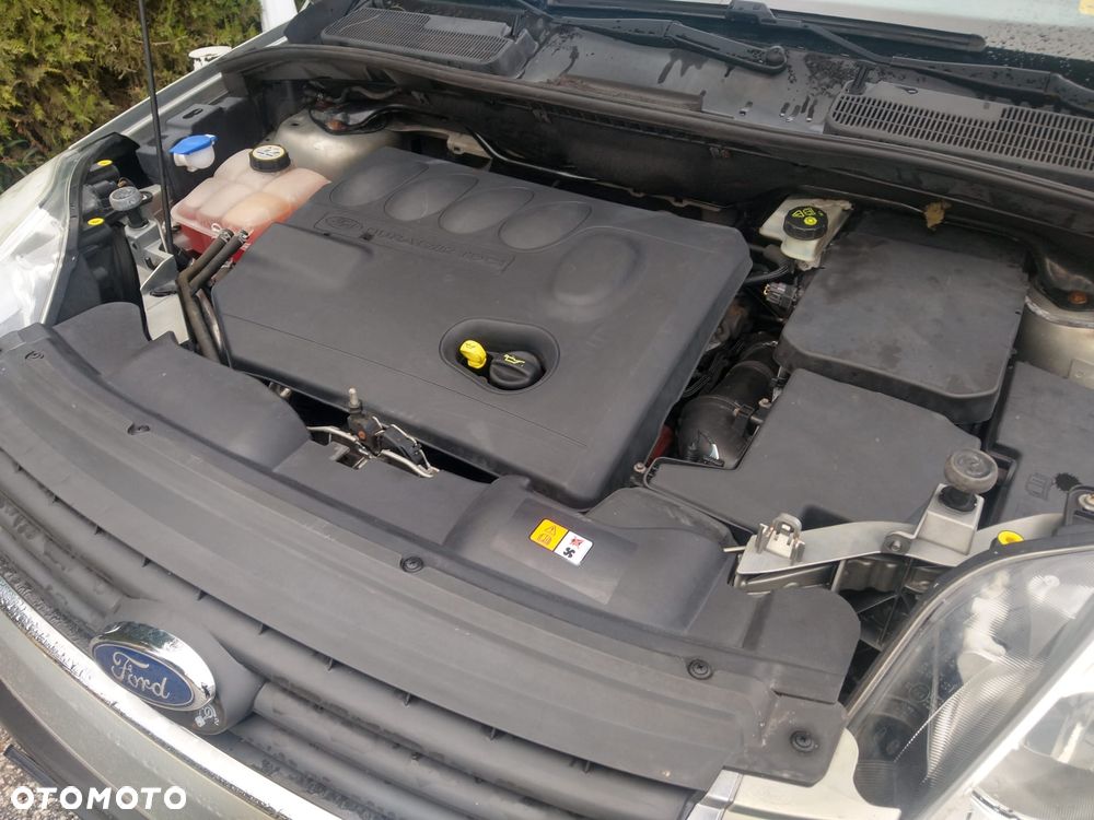 Ford Kuga 2.0 TDCi Titanium FWD - 10