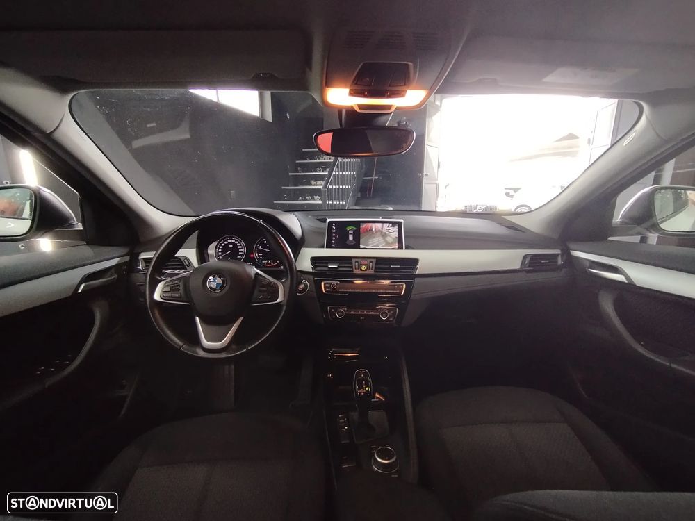 BMW X2 18 d sDrive Auto — fotografia 17