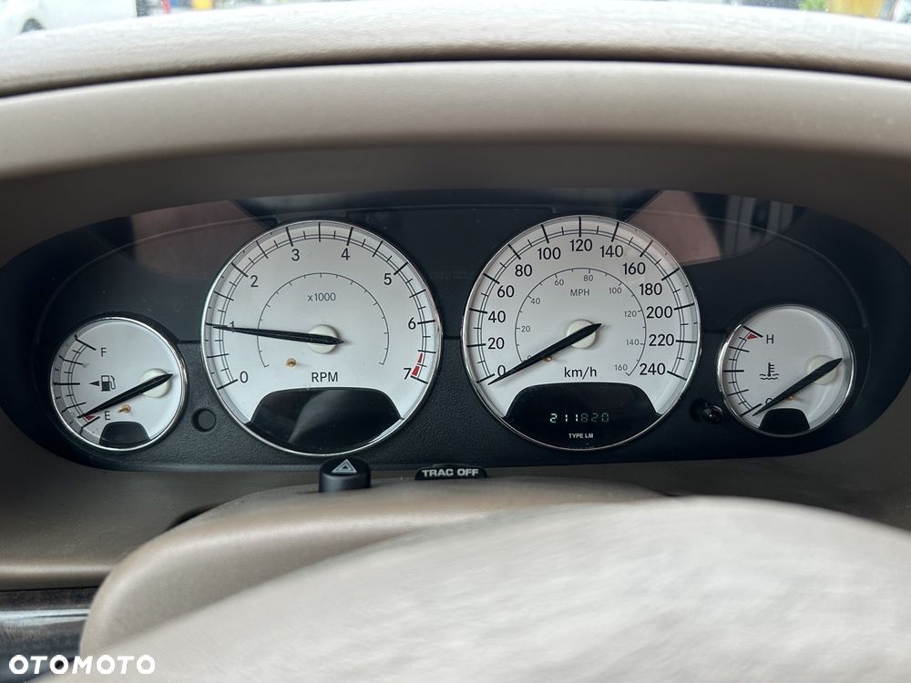 Chrysler Sebring - 11