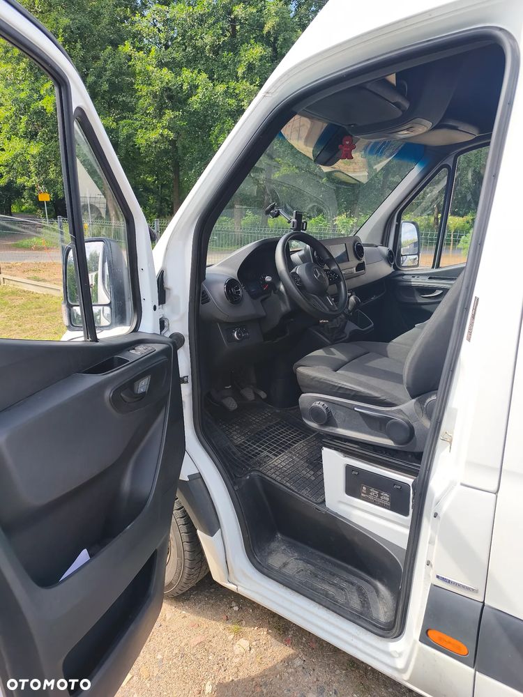Mercedes-Benz Sprinter - 19