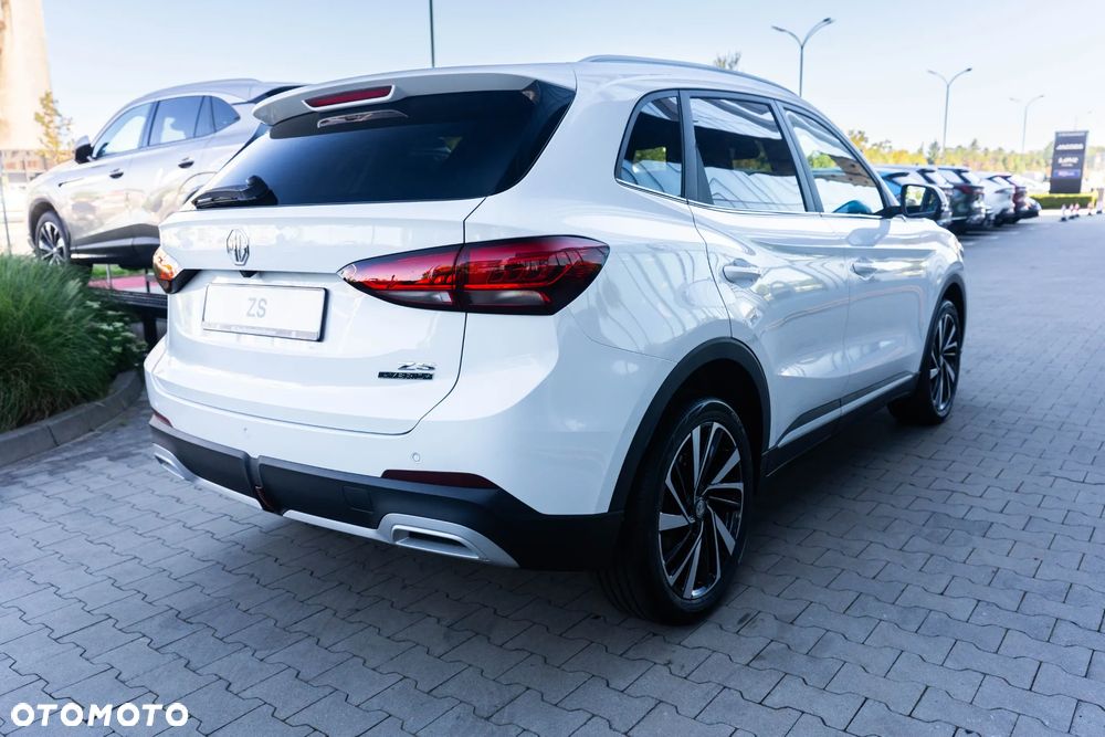 MG ZS 1.5 HEV+ Exclusive - 8