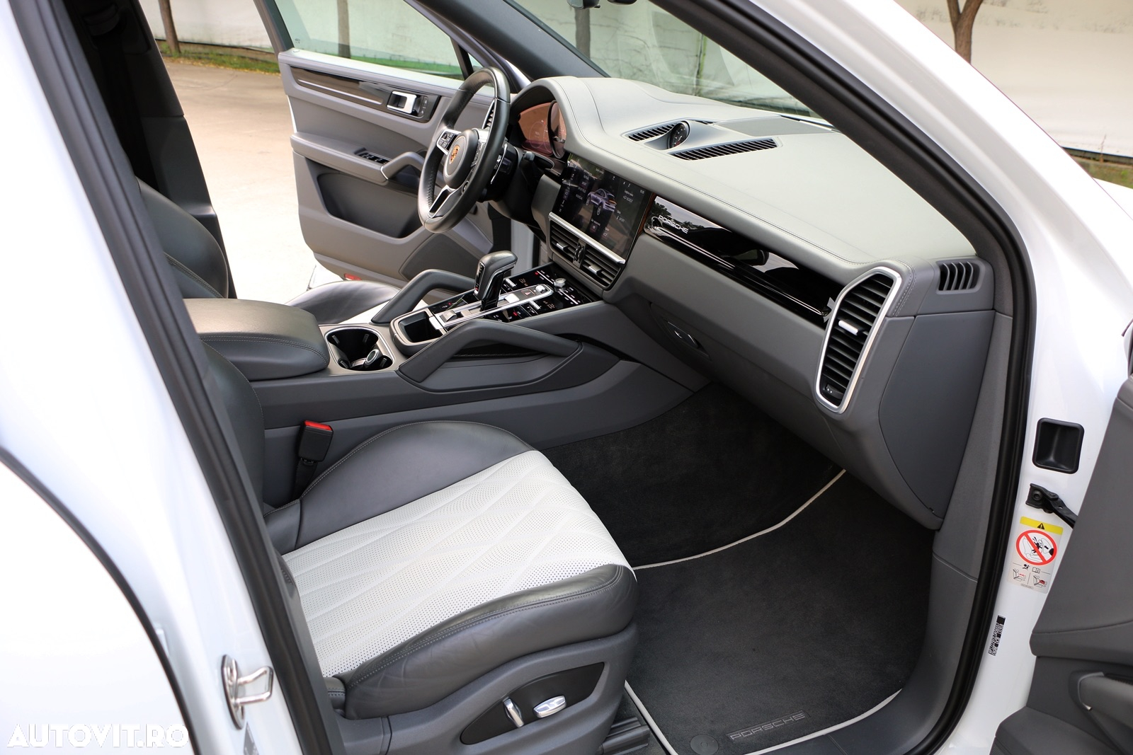 Porsche Cayenne Coupe - 8
