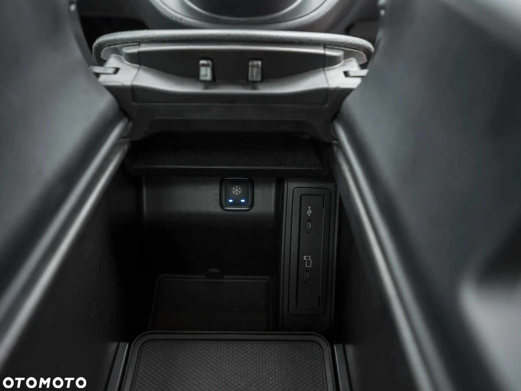 Mercedes-Benz Klasa V 300 d 4-Matic Exclusive 9G-Tronic (d³ugi) - 31