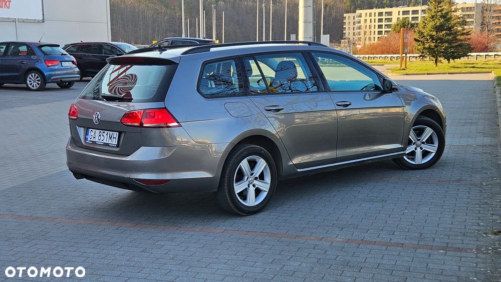 Volkswagen Golf 1.6 TDI BlueMotion Comfortline - 19