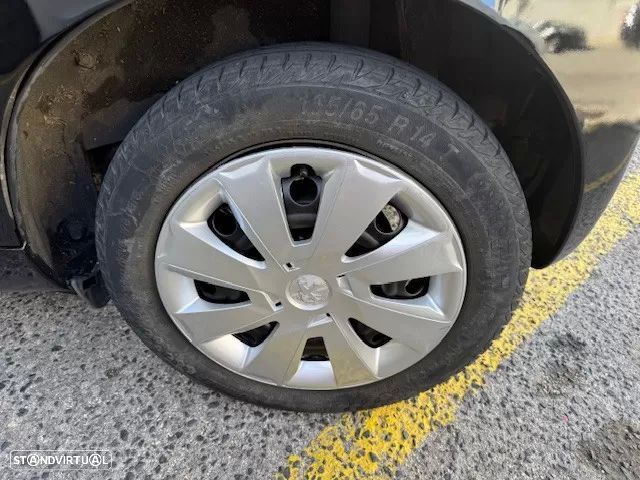 Peugeot 107 1.0 Access - 24