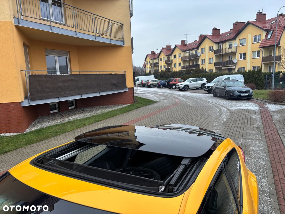 Hyundai Veloster 1.6 Premium - 16